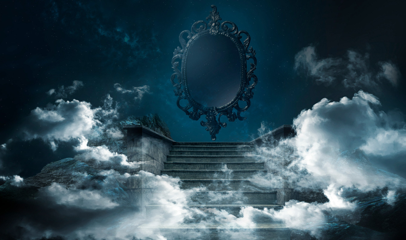 Le Miroir Aux Deux Reflets