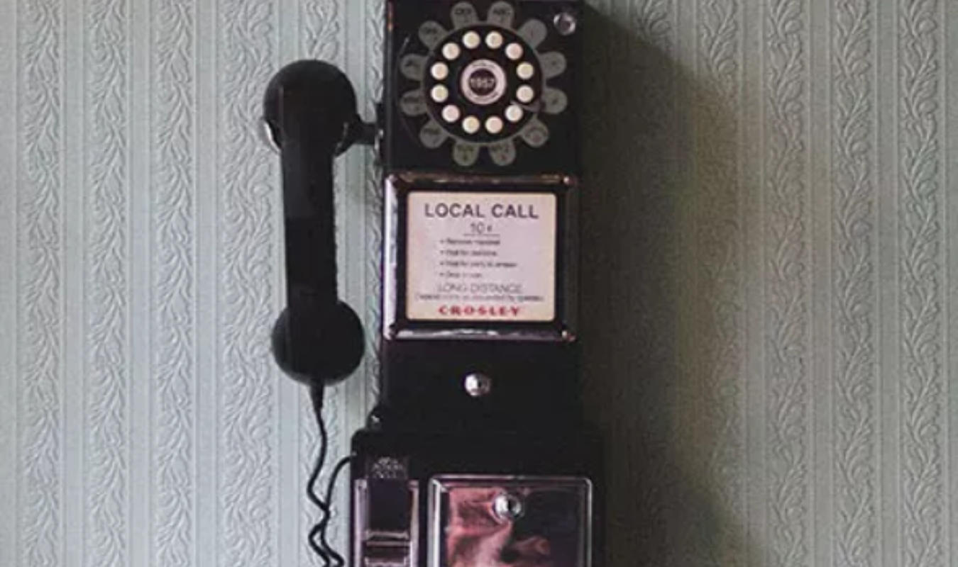 Le téléphone sonne