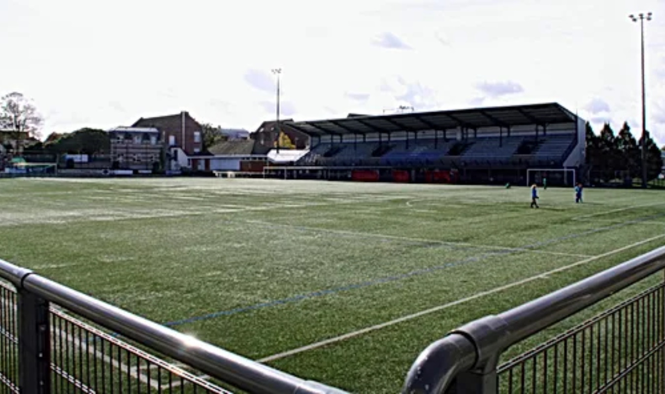 Marcus et L’équipe D : La pire équipe de football  du district !