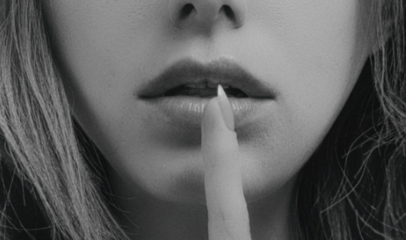 À une femme effacée