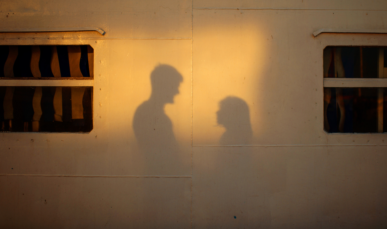 Dans l'ombre des projecteurs