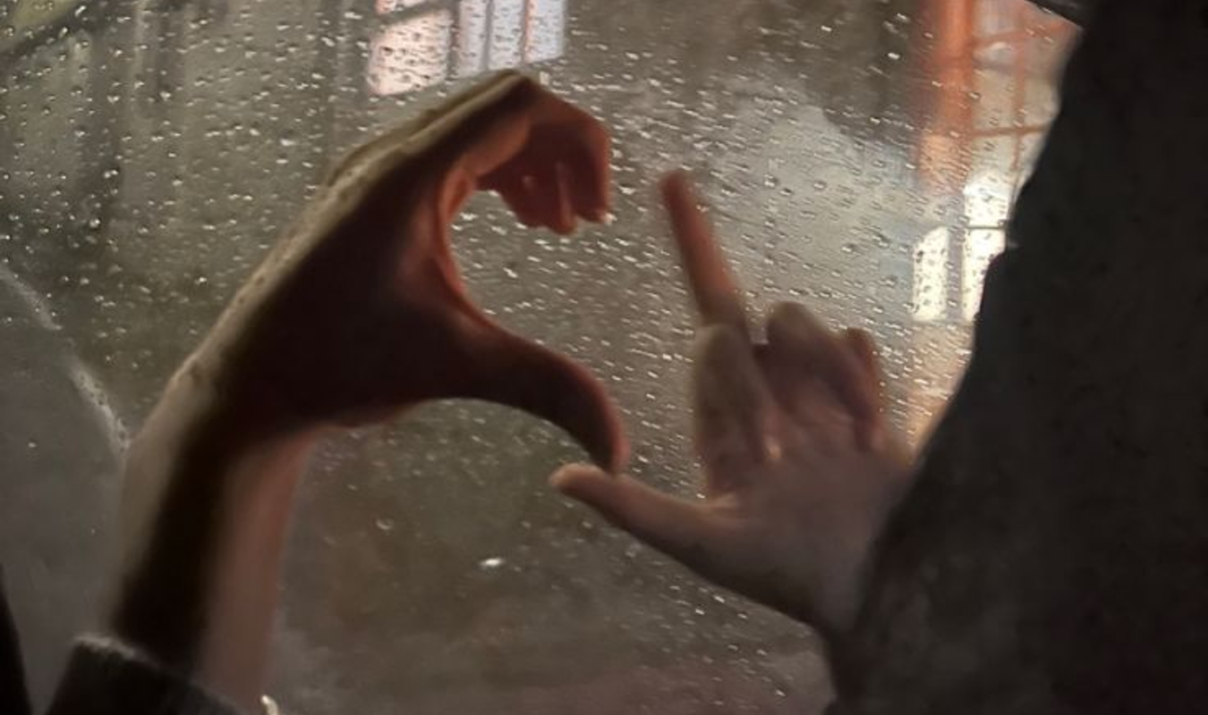 je te déteste...peut être pas 