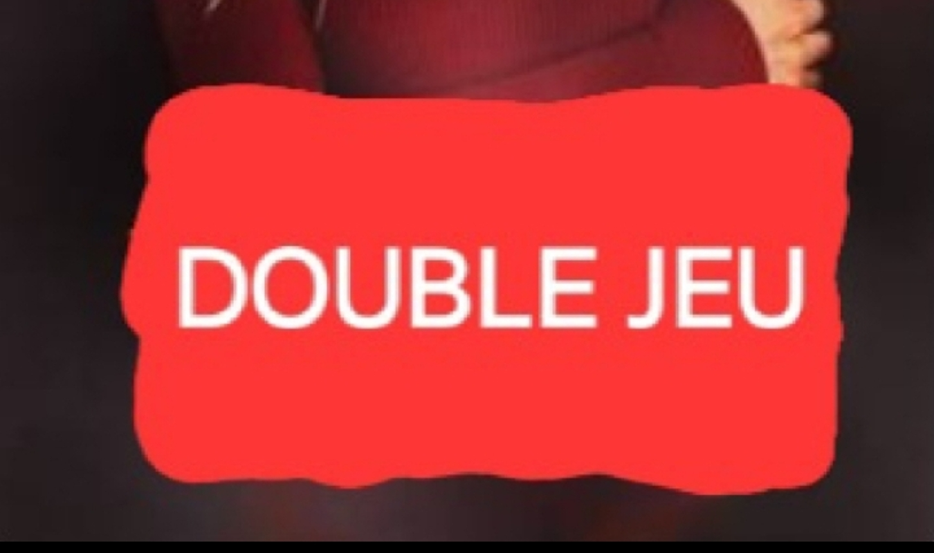 DOUBLE JEU: Mes Voisins D'en Face