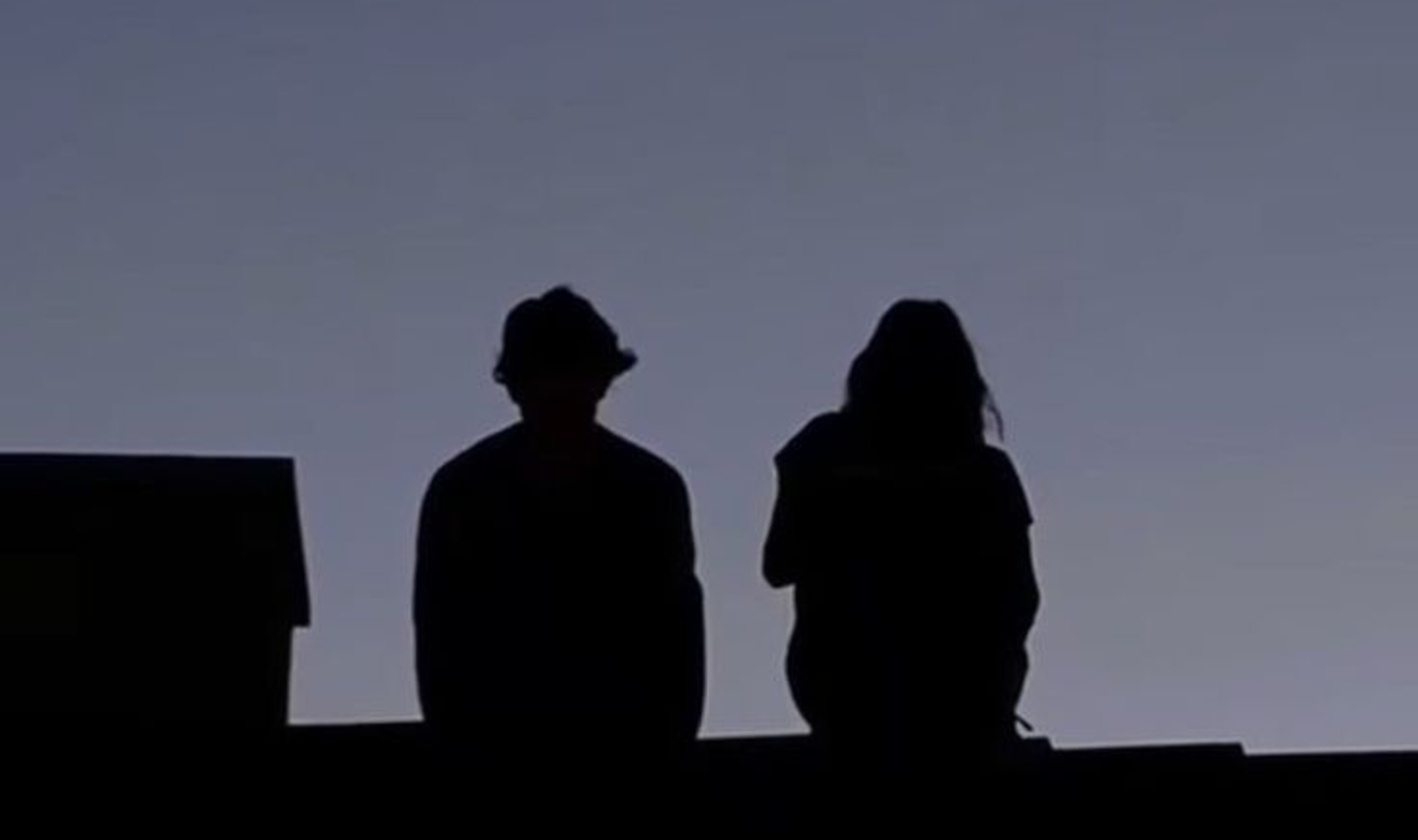 TRUST - Find me in the dark.