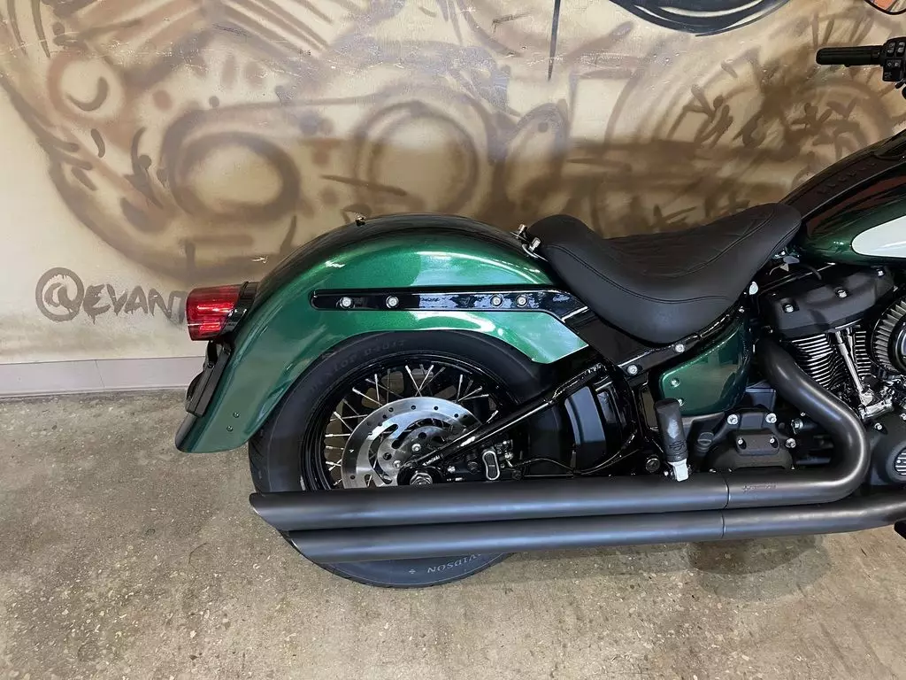 Harley-Davidson Heritage Classic(FLHCS)