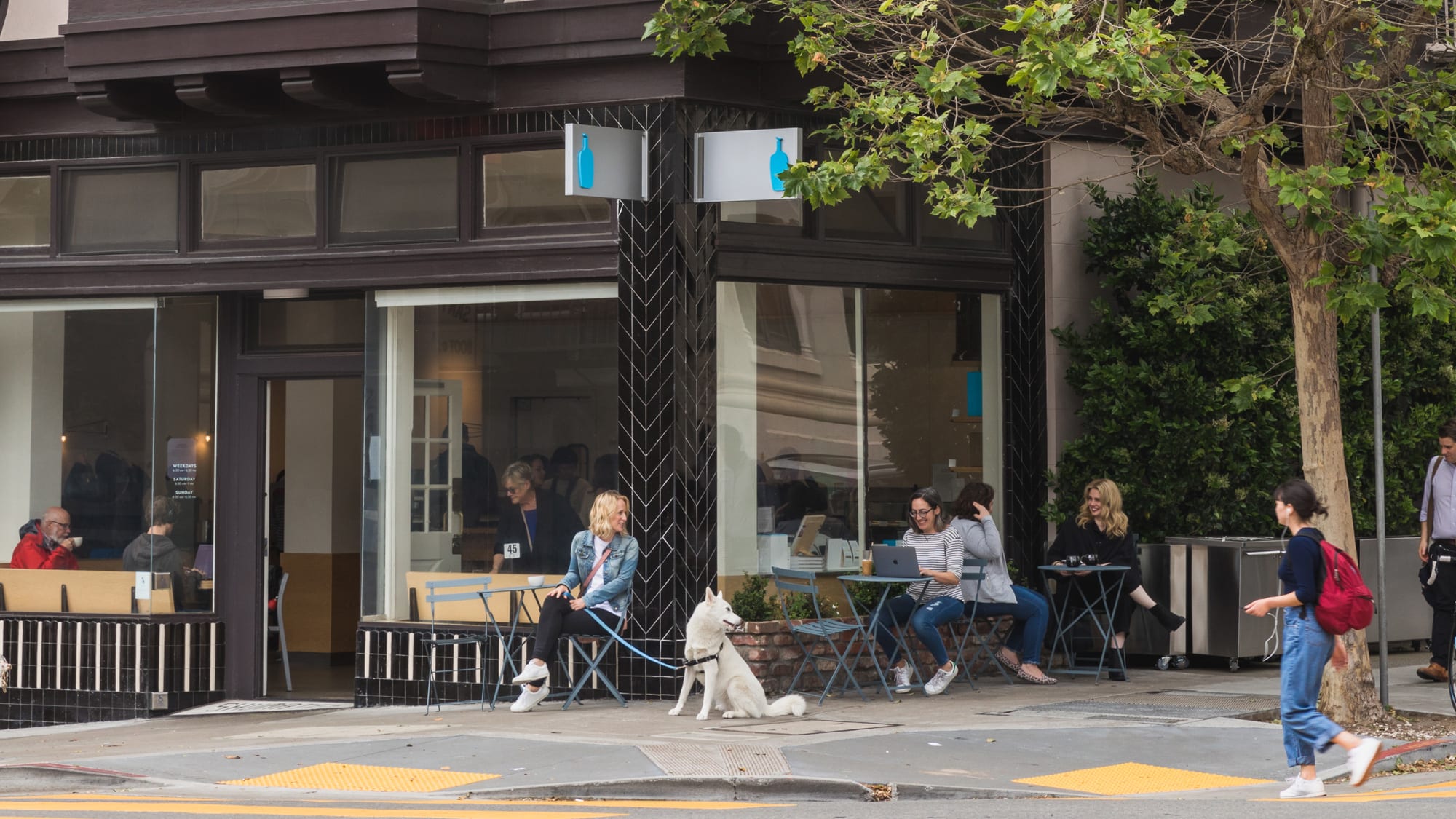 Exterior of Pacific Heights cafe