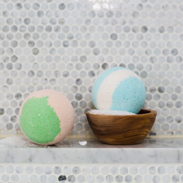 Bath bomb