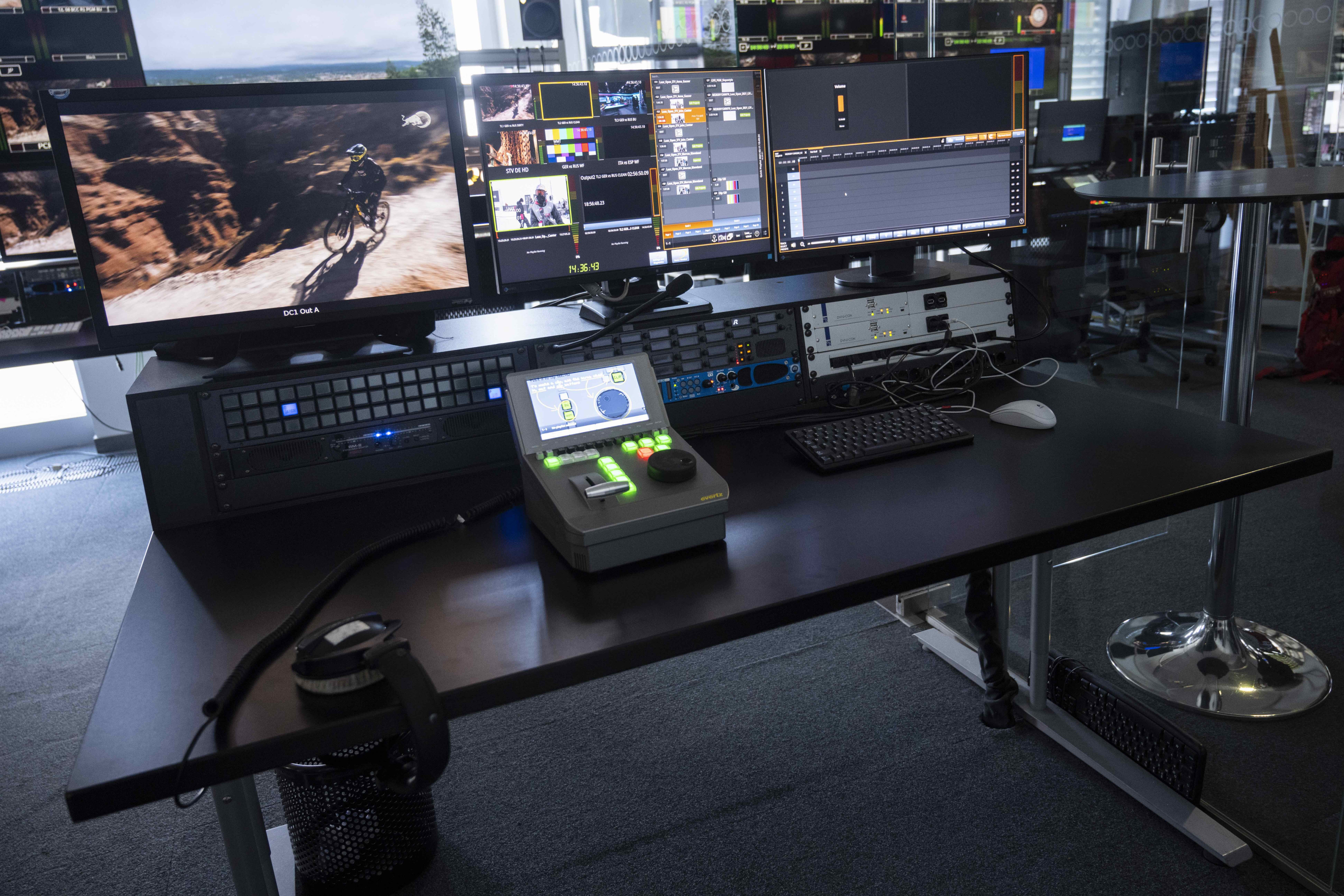 New1 MS 210225 Broadcast Services 4145