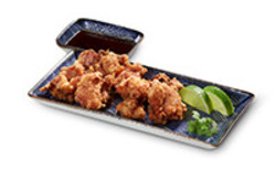 Karaage Snack Frittierte Hähnchenstücke mit unserer Spezialsauce. Karaage Snack Frittierte Hähnchenstücke mit unserer Spezialsauce.