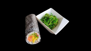 S17 - Gourmet Burrito + Wakamé Seealgensalat S17 - Gourmet Burrito + Wakamé Seealgensalat