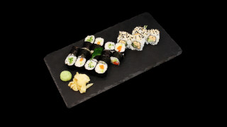 78 - Business Sushi Box (20 Stk.) 78 - Business Sushi Box (20 Stk.)