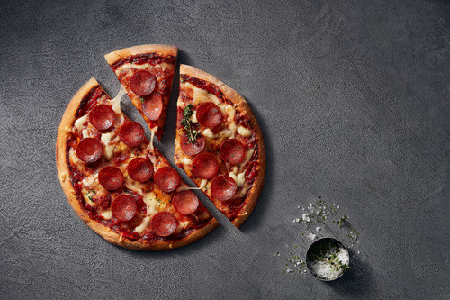 Pizza Peperonisalami (halal) ø 26cm Pizza Peperonisalami (halal) ø 26cm