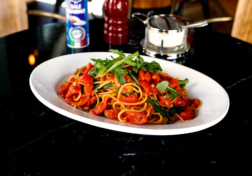 Spaghetti Rucola Pomodorini Spaghetti Rucola Pomodorini