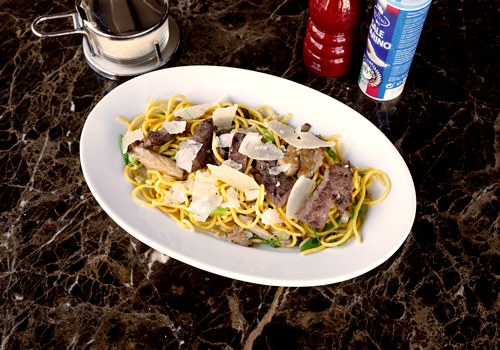 Spaghetti chitarra ai Pleus e Manzo Spaghetti chitarra ai Pleus e Manzo