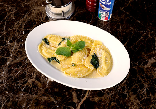Mezzalune al Tartufo e Menta Mezzalune al Tartufo e Menta