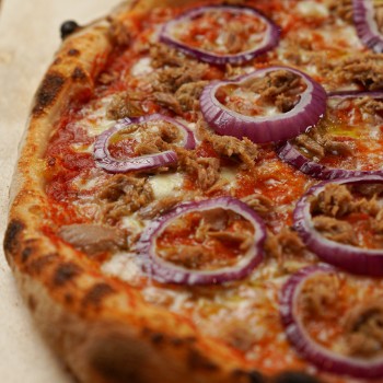 TONNO Pizza TONNO Pizza
