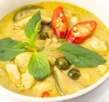 Gäng Kiew Wan Gai <br>แกงเขียวหวานไก่ Gäng Kiew Wan Gai <br>แกงเขียวหวานไก่