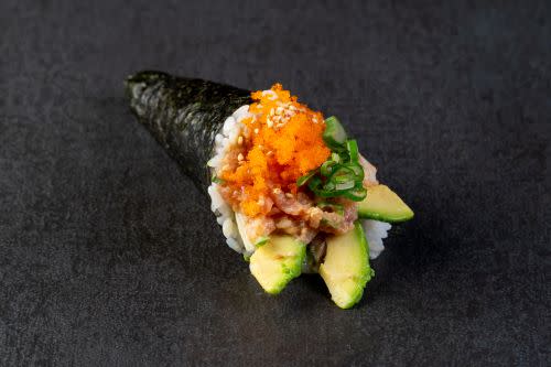 Temaki mit Spicy-Tuna-Tatar Temaki mit Spicy-Tuna-Tatar