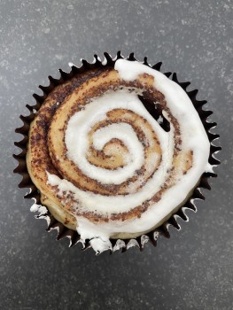 Cinnamon rol Pavarotti Dolce Cinnamon rol Pavarotti Dolce