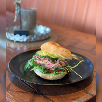 4. Pulled Salmon Burger 4. Pulled Salmon Burger