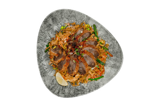 Pad Thai mit knuspriger Ente Pad Thai mit knuspriger Ente