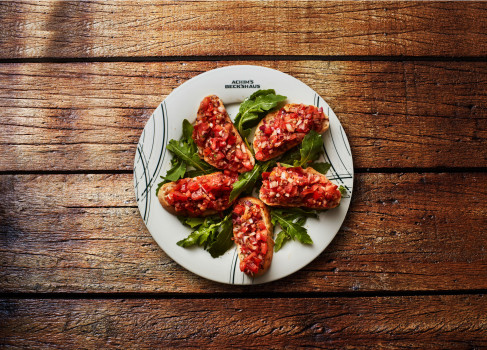 Bruschetta im Rucolabett Bruschetta im Rucolabett