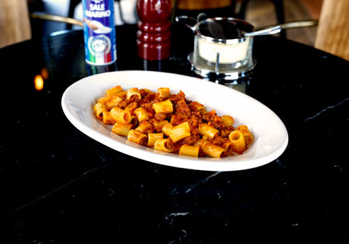Maccheroncini mit Ragu Maccheroncini mit Ragu