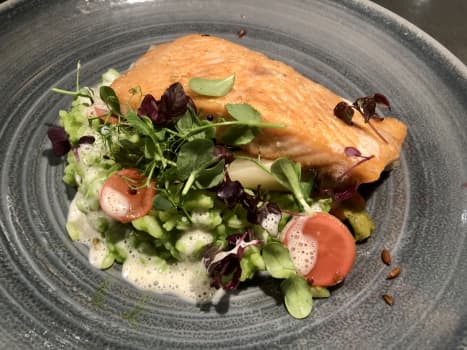 Gebratenes Lachfilet Gebratenes Lachfilet