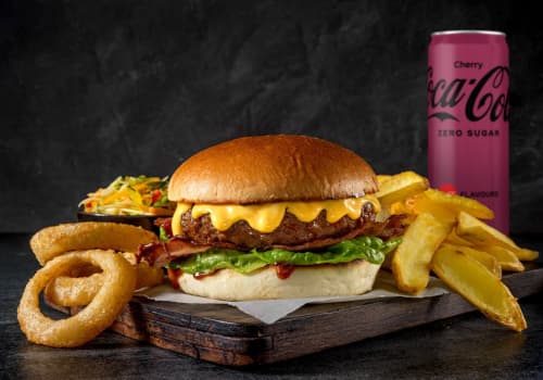 Sweet BBQ Burger & Coca-Cola Combi Sweet BBQ Burger & Coca-Cola Combi
