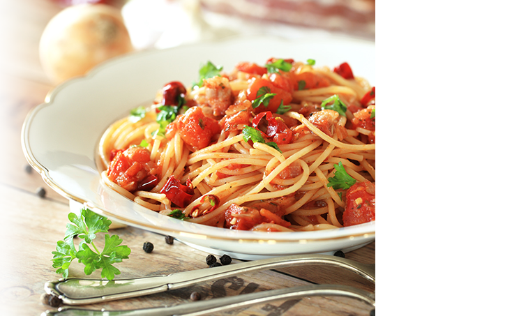 Spaghetti mit Tomaten-Basilikum-Sahnesauce<sup>F</sup> Spaghetti mit Tomaten-Basilikum-Sahnesauce<sup>F</sup>