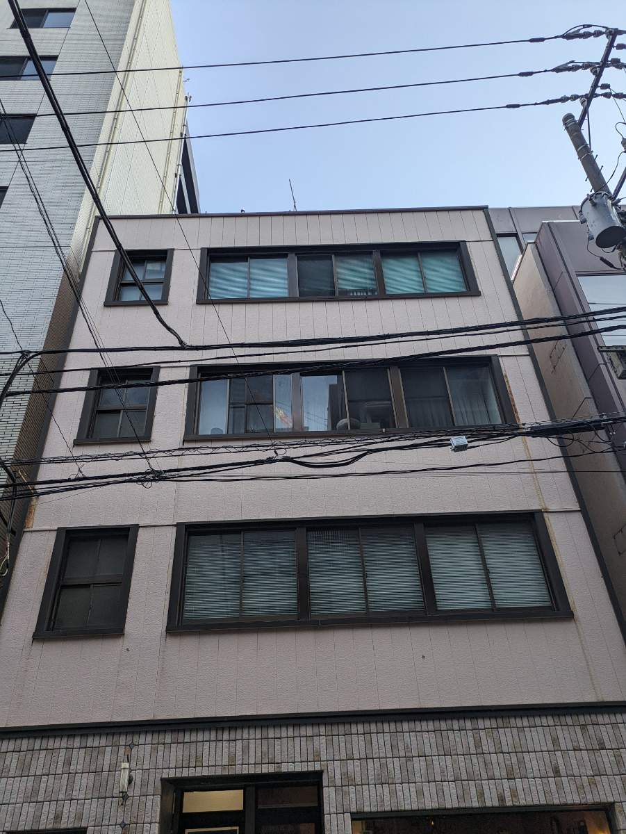 v20231109174207/fresh/building/J00100406873_4