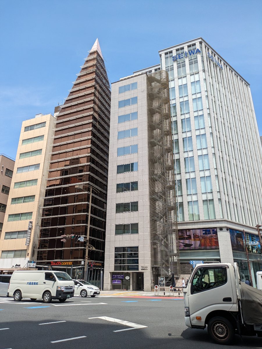 v20240527174055/fresh/building/J00100360893_1