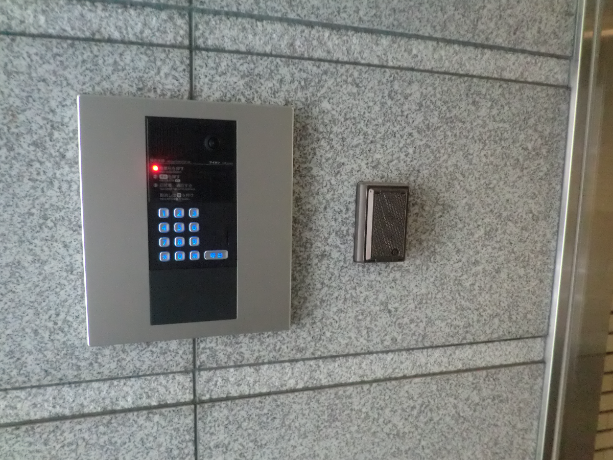 v20240606174059/fresh/building/J00100363304_16