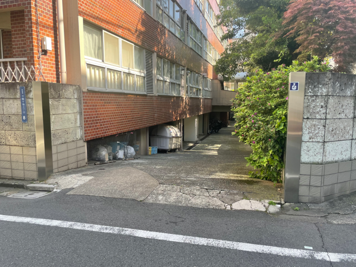 v20240614174055/fresh/building/J00100376513_10