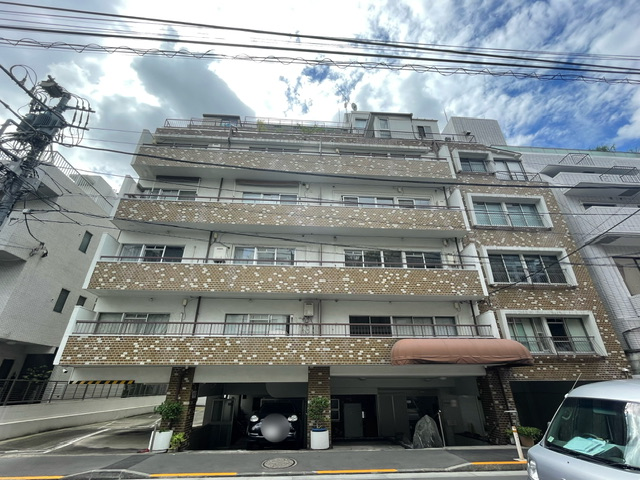 v20240830174107/fresh/building/J00100364900_6