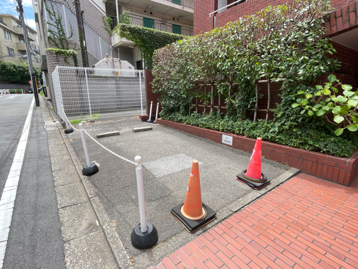 v20240830174107/fresh/building/J00100373715_11