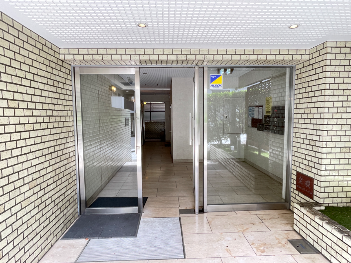 v20240830174107/fresh/building/J00100378070_10