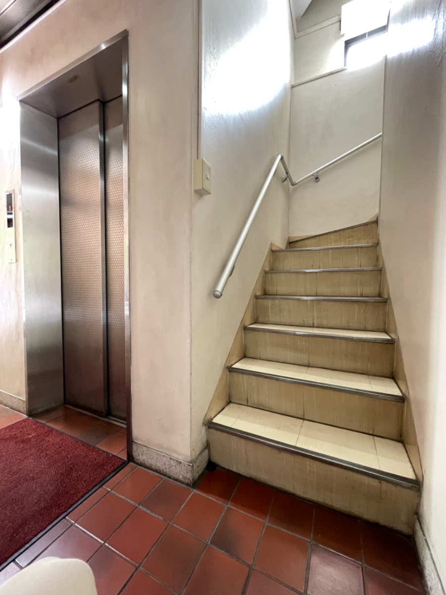 v20240903174106/fresh/building/J00100375051_5