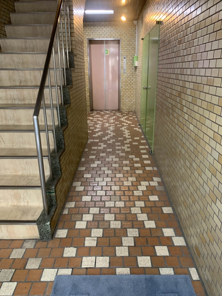 v20240910174102/fresh/building/J00100364319_5