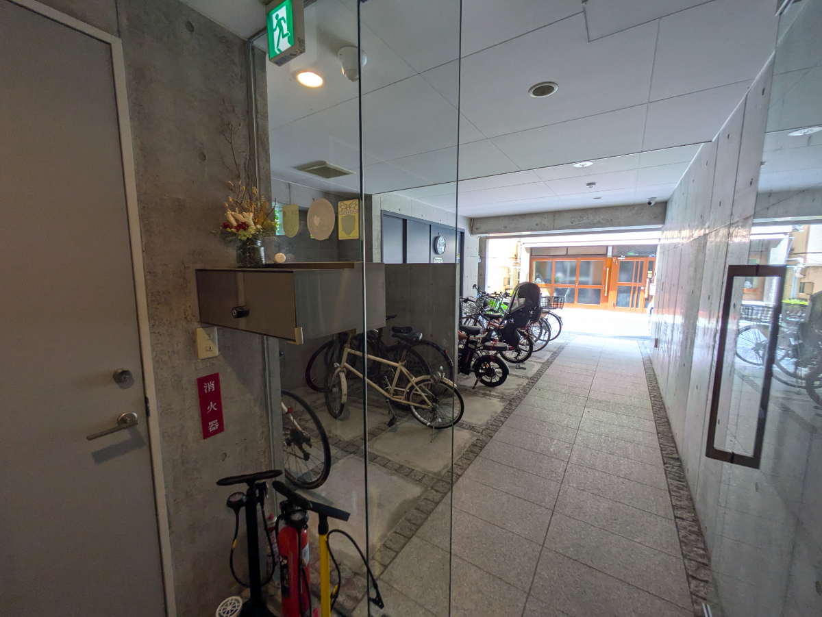 v20240925174106/fresh/building/J00100363094_16