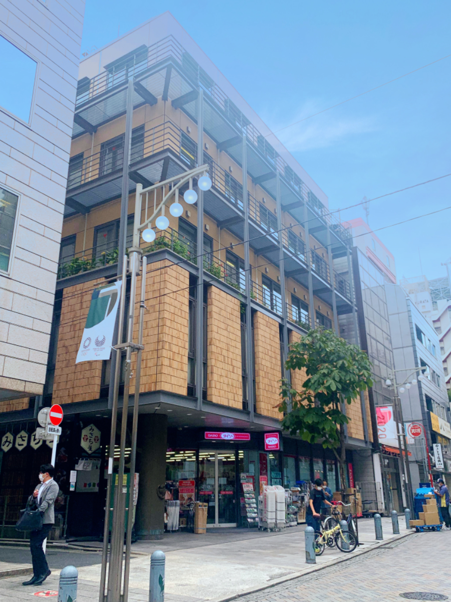 v20241007174102/fresh/building/J00100370301_7