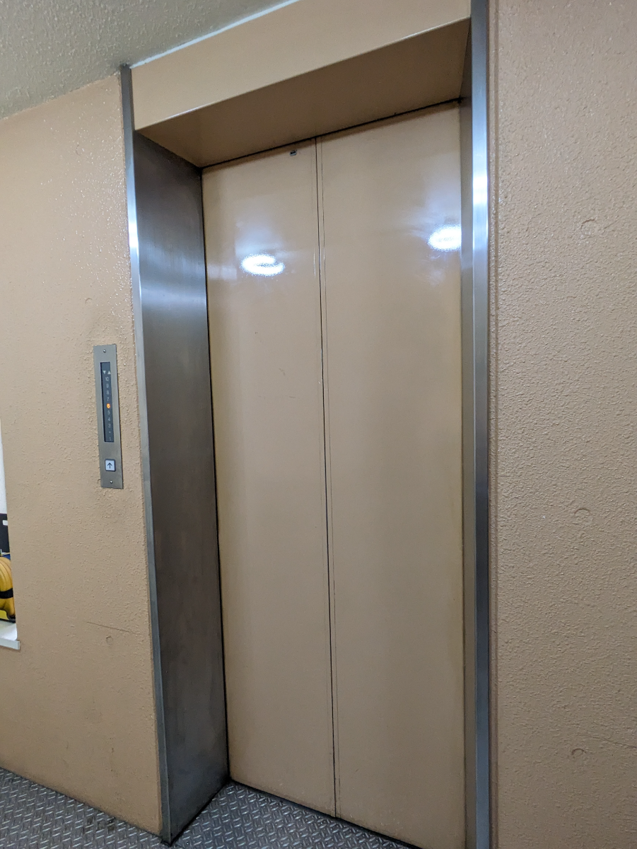 v20241008174054/fresh/building/J00100364064_14