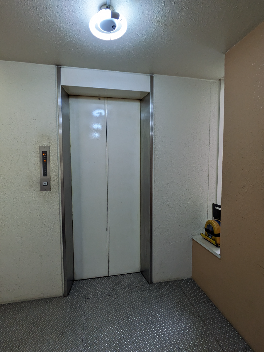 v20241008174054/fresh/building/J00100364064_15