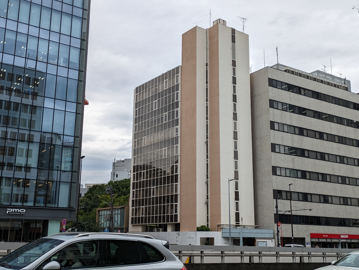 v20241008174054/fresh/building/J00100364064_65