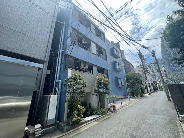 v20241008174054/fresh/building/J00100366877_2