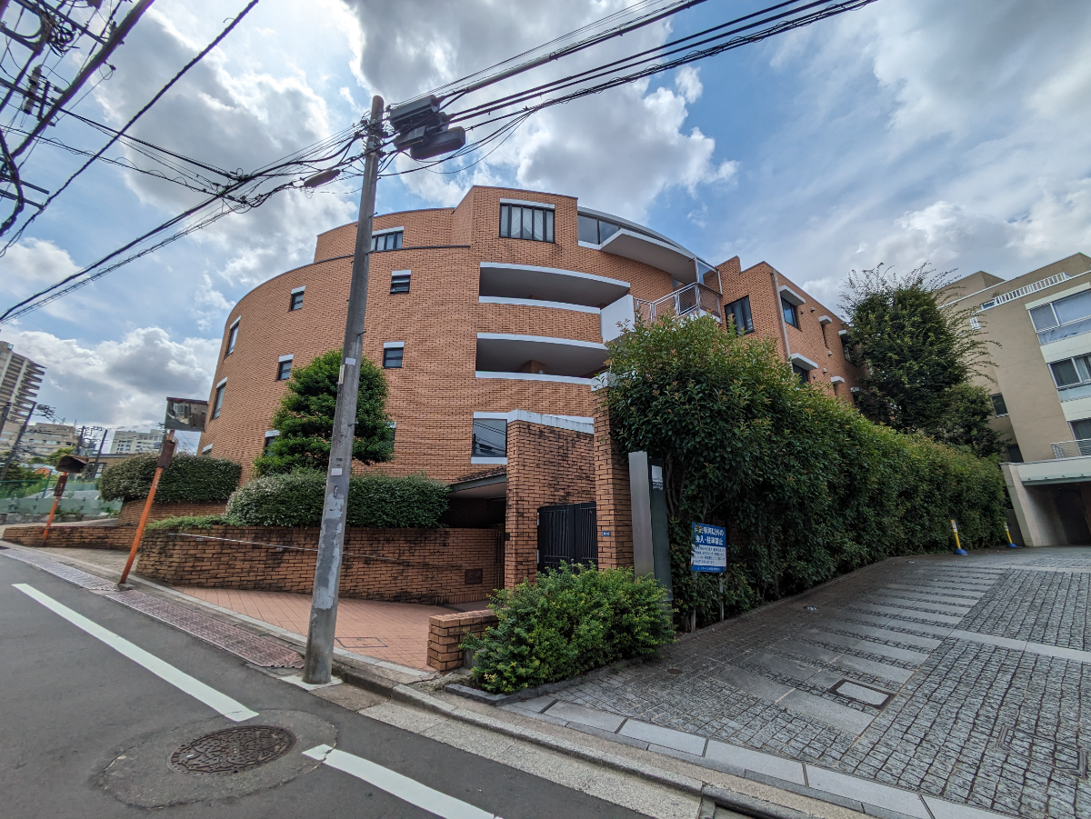 v20241021174107/fresh/building/J00100356581_1