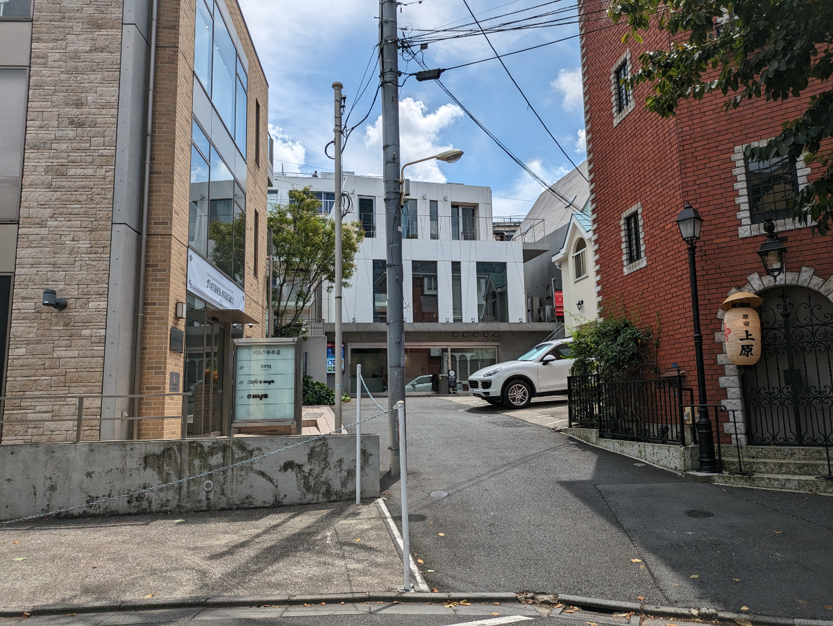 v20241021174107/fresh/building/J00100402765_2
