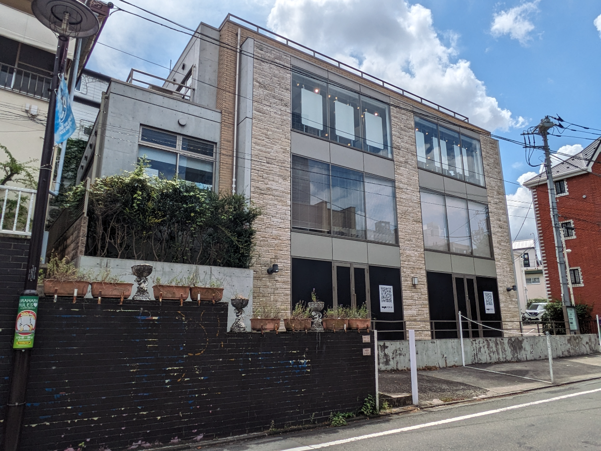 v20241021174107/fresh/building/J00100402765_6