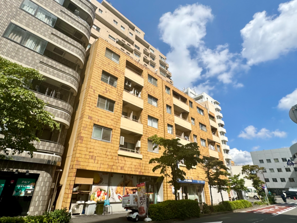 v20241120174114/fresh/building/J00100356978_14