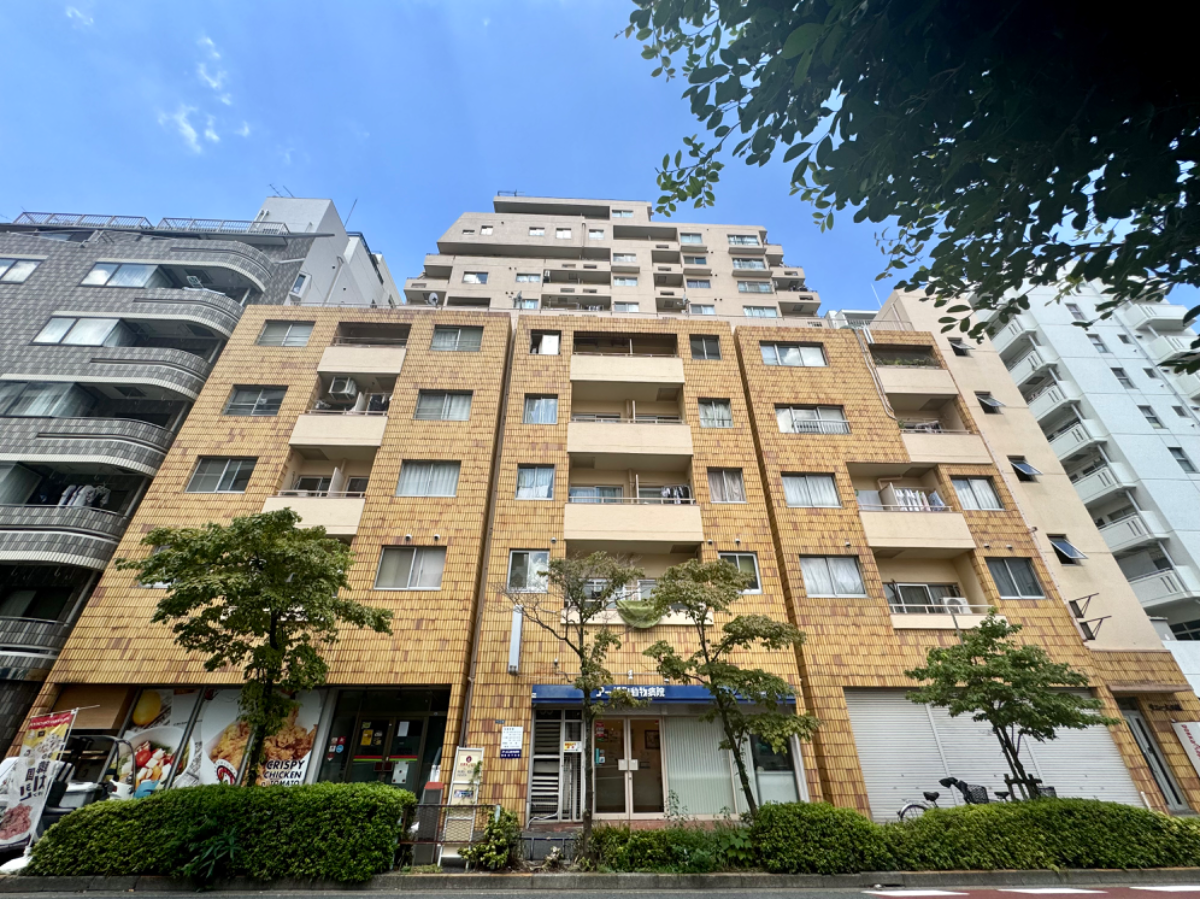 v20241120174114/fresh/building/J00100356978_15